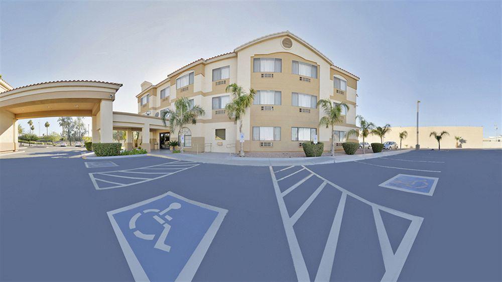 Comfort Inn West Phoenix At 27Th Ave And I-I0 Buitenkant foto